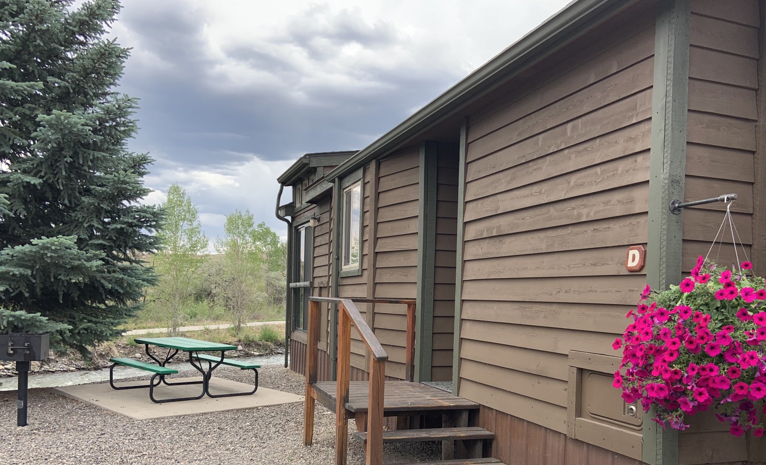 Deluxe Cabin Riverbend RV Park and Cabins Montrose CO